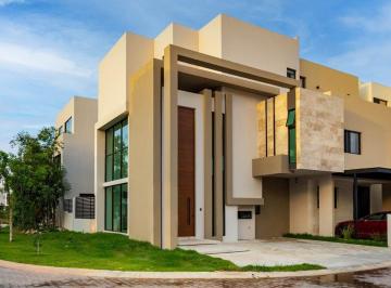 Casa de 3 habitaciones, Benito Juárez · Casa en Venta Residencial Arbolada