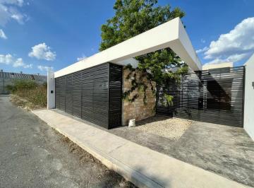 Casa de 3 habitaciones, Mérida · Casa de un Piso en Venta en Dzitya