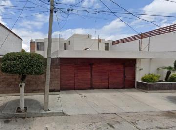 Casa de 4 habitaciones, León · Venta de Casa en León de Aldama, Guanajuato.