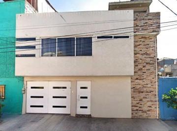 Casa de 4 habitaciones, Nezahualcóyotl · Venta de Casa en La Perla, Nezahualcoyolt