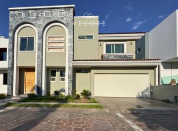 1 · Casa en Renta en Jardin Real, Zapopan