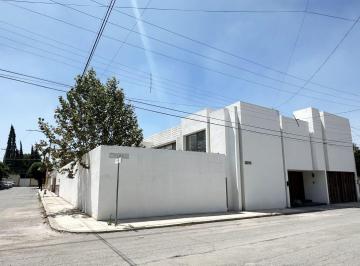 Casa de 3 habitaciones, Saltillo · Casa en Venta en Col. Jardín