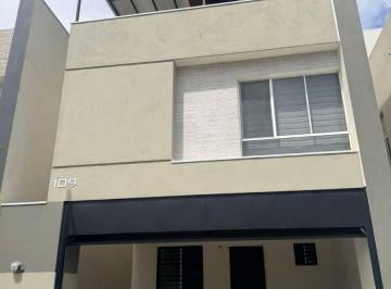 Casa de 3 habitaciones, Apodaca · Casa en Venta en Torento Apodaca | 3 Recámaras | Terraza | Privada con Alberca
