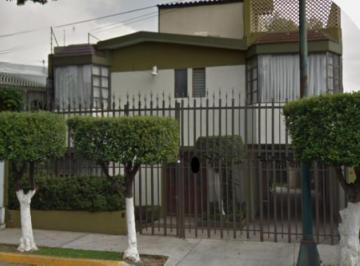 Casa de 3 habitaciones, Coyoacán · Ep Venta de Casa de Remate Hipotecario en Paseo de Los Abetos, Col Paseos de Taxqueña, Coyoacán