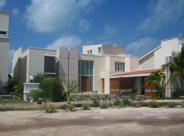 Casa · 680m² · 4 Recámaras · 4 Estacionamientos · Casa en Venta en Isla Dorada