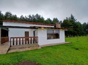 Casa de 3 habitaciones, Valle de Bravo · Casa en Renta en El Campo