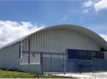 Bodega comercial · 1000m² · 4 Estacionamientos · Casa en Condominio - Chachapa
