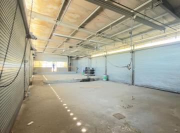 Local comercial · 320m² · Local en Las Torres