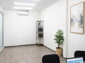 Oficina · 56m² · 2 Recámaras · Rento Oficina de 56 m² a 4 Cuadras de Paseo Montejo