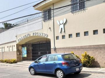 Casa · 765m² · 10 Recámaras · Escuela en Lomas de Cortes
