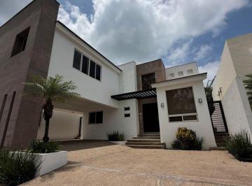 Casa de 3 habitaciones, Santiago · Casa en Venta | Fraccionamiento Equinoccio | Santiago, N. L.