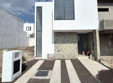 32942c29d6528a75de7cd20bf280c360351e2126b2585fd4a81aefa1ce9a4fdb · Casa en Pre Venta | Ciudad Maderas El Marqués | 4 Recámaras | Amenidades