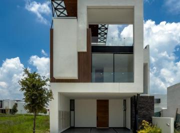 Casa en condominio · 310m² · 3 Recámaras · 2 Estacionamientos · Casa Lola en Venta o Renta en St Angelo