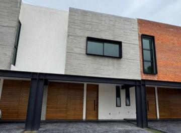 Casa en condominio de 4 habitaciones, Zapopan · Casa en Coto en Solares