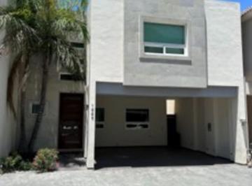 Casa de 3 habitaciones, San Pedro Garza García · Casa en Renta en Privanzas San Pedro Garza Garcia