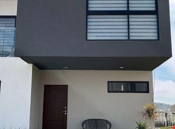 9c7300caa8774a03dadea5b7787af5e507618d8156534b81a02efc6c41b9f545 · Casa en Venta en Hacienda Carlota, Corregidora, Querétaro