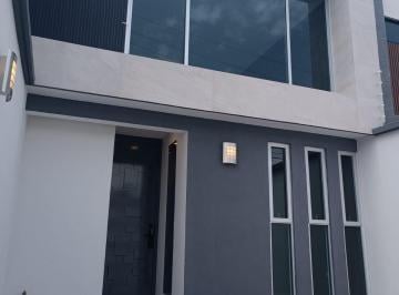Casa de 4 habitaciones, Puebla · Casa en Venta Para Estrenar Colonia de San Manuel, Puebla