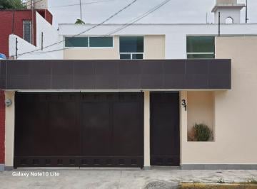 Casa · 380m² · 3 Recámaras · 3 Estacionamientos · Casa en Venta Jardines de San Mateo, Naucalpan