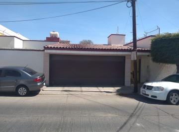 Casa de 3 habitaciones, Culiacán · Oportunidad de Venta I Casa 3 Recamaras en Venta