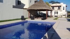 Casa · 81m² · 2 Recámaras · 1 Estacionamiento · Casa de 2 Recamaras con Patio en Real Bilbao Playa del Carmen