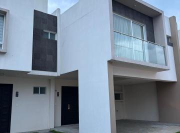Casa · 138m² · 3 Recámaras · 4 Estacionamientos · Casa en Venta Fraccionamiento Pesos Arboleda