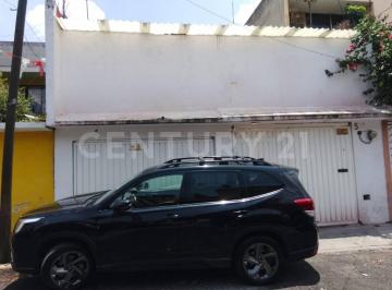 Casa · 219m² · 2 Recámaras · 3 Estacionamientos · Casa en Renta en Leandro Valle, Tlalnepantla, Edo. Méx