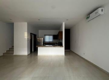 Casa · 155m² · 2 Recámaras · 2 Estacionamientos · Towhouse en Renta con Alberca y Cuarto de Lavado en Dzityá Merida