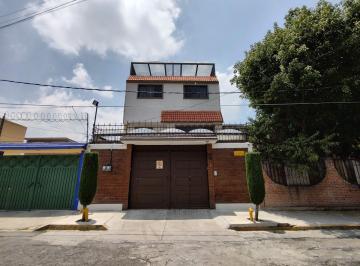 Casa de 4 habitaciones, Texcoco · Hermosa Casa en Texcoco a Espaldas de Plaza Comercial y Uvm