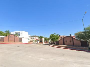 Casa de 3 habitaciones, Hermosillo · Casa Oportunidad Inversion Cesion de Derechos Inmediata Retorno Julia Clary Urbi Villa del Rey II He