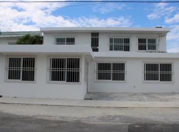 Casa · 330m² · 5 Recámaras · 1 Estacionamiento · Venta Casa en Col. Campestre, Chetumal, Quintana Roo Othon P. Blanco