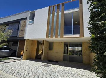 Casa · 196m² · 3 Recámaras · 2 Estacionamientos · Casa en Venta, Solares, Zapopan Jalisco