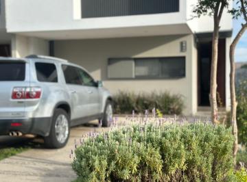 Casa en condominio de 3 habitaciones, Tlajomulco de Zúñiga · Casa en Condominio con 140 m² y 3 Recámaras en Renta en San Agustín