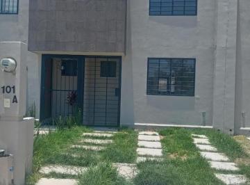 Casa · 3 Recámaras · 2 Estacionamientos · Casa en Renta en Hda. Viñedos II, Leon, Gto.