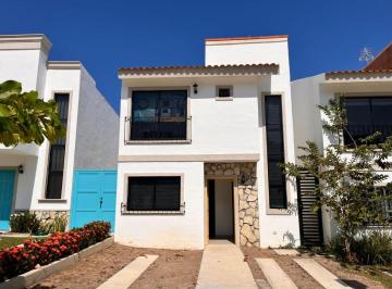 Casa en condominio de 3 habitaciones, Mazatlán · Casa en Venta en Mazatlan, Sinaloa (Fracc. Azul Marino)