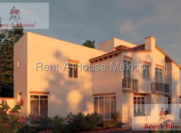 Casa · 250m² · 3 Recámaras · 2 Estacionamientos · Casa en Venta en Hacienda San Antonio Metepec Gis 25 - 2059