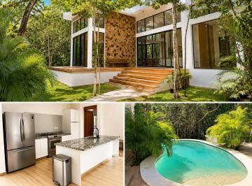 Casa · 260m² · 2 Recámaras · Casa en Venta en La Selva en un Lote de 1900 m² en Akumal P4595