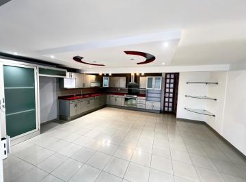 Casa · 220m² · 3 Recámaras · 2 Estacionamientos · Casa en Venta en Colón Echegaray