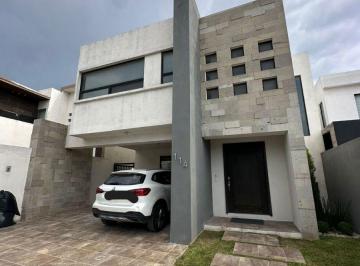 Casa de 3 habitaciones, Saltillo · Hermosa Casa en Venta Fracc. Privanzas del Campestre Vancouver (Frente a Área Verde)