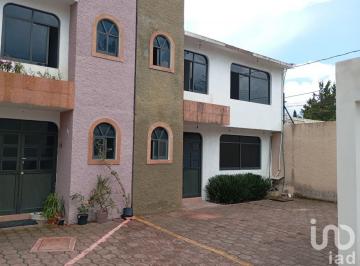 Casa · 130m² · 3 Recámaras · 2 Estacionamientos · Amplia Casa en Renta Privada con 3 Recámara, Ideal Para Familias.