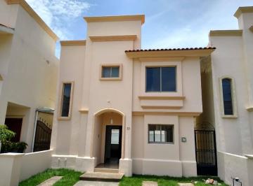Casa de 3 habitaciones, Tlajomulco de Zúñiga · Renta Casa en Villacalifornia