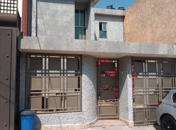 Casa · 138m² · 4 Recámaras · 1 Estacionamiento · Casa en Renta en Calle Tordillo, Fraccionamiento Villas de La Hacienda