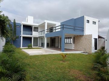 80d8ab7cfcfa3a86e8469df96056547804316167c4d2b9354fcff66d57f172ad · Casa en Venta con Recámara en P/baja en Altabrisa, Mérida, Yucatán