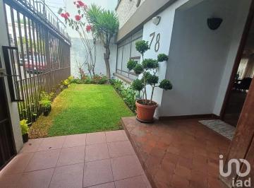 Casa · 290m² · 5 Recámaras · 1 Estacionamiento · Casa en Venta en Romero de Terreros, Coyoacán, Ciudad de México