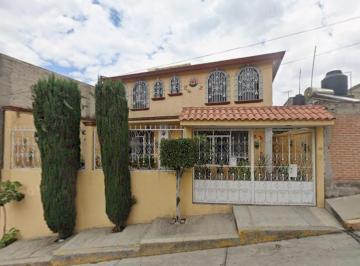 Casa de 4 habitaciones, Atizapán de Zaragoza · Casa en Venta en Hacienda de La Luz