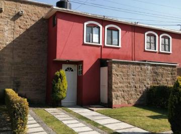 Casa de 3 habitaciones, Toluca · Casa en Rente Amueblada Real del Bosque, Toluca, Ceboruco, a 5 Min de Galerias Metepec.