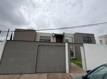 Casa de 4 habitaciones, Querétaro · Casa en Venta y Renta en San Francisco Juriquilla