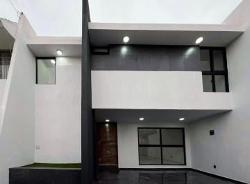 Casa de 3 habitaciones, Zapopan · Hermosa en Venta Remodelada
