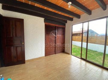 Casa de 3 habitaciones, Valle de Bravo · Cabaña en El Pueblo de Valle de Bravo, Renta