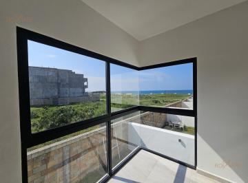 Casa · 165m² · 3 Recámaras · 2 Estacionamientos · Casa con Salida a La Playa | Recámara en Planta Baja | Lomas del Sol