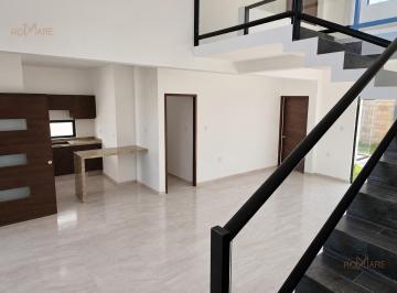 Casa · 165m² · 3 Recámaras · 2 Estacionamientos · Casa con Salida a La Playa | Recámara en Planta Baja | Lomas del Sol
